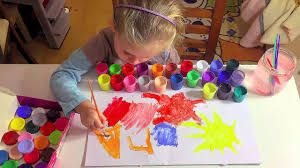 Malowanie farbami dla dzieci - Alusia maluje - YouTube